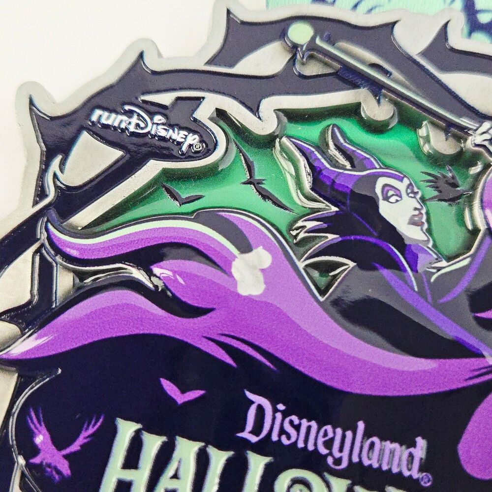 Disneyland Halloween 2025 runDisney Half Marathon Maleficent Finisher Medal READ - Picture 3 of 10
